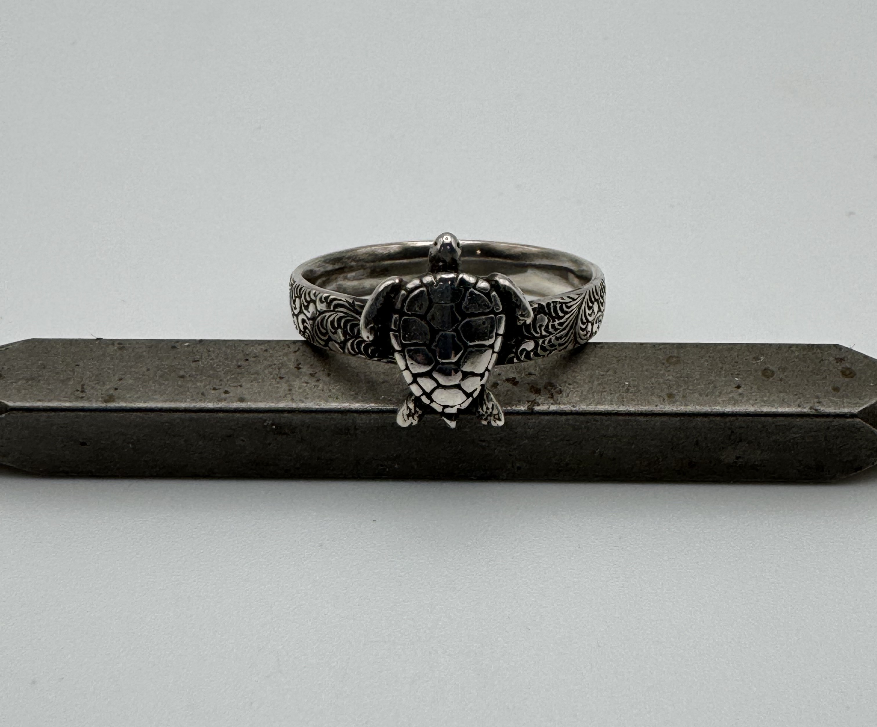 Sea turtle ring with floral band